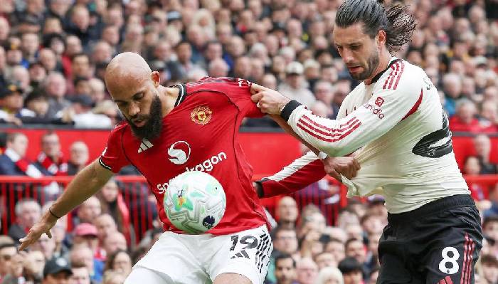 MU hạ Liverpool, chinh phục cột mốc thập kỷ