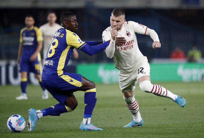 Nhận định, soi k&egrave;o AC Milan vs Hellas Verona, 02h00 ng&agrave;y 5/6