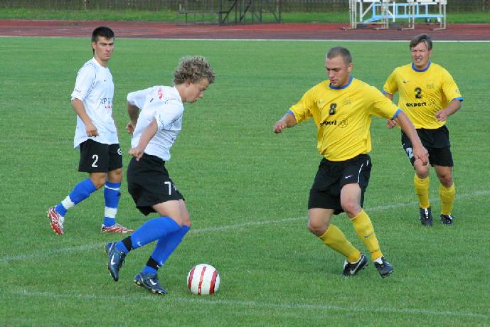 Nhận định, soi k&egrave;o Tallinna Kalev vs Kuressaare, 0h00 ng&agrave;y 4/7: C&agrave;i thiện th&agrave;nh t&iacute;ch