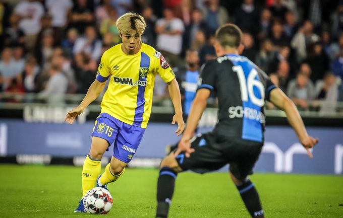 CHÙM ẢNH: Công Phượng tả xung hữu đột ở trời Âu