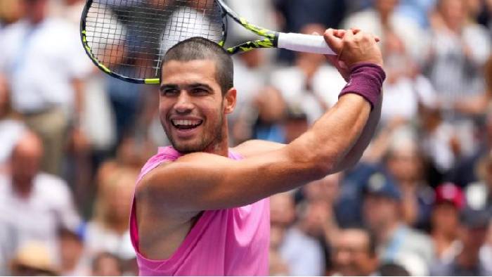 Alcaraz giành vé đầu tiên vào bán kết US Open 2025
