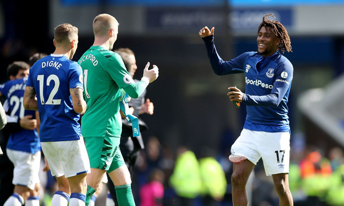 Burnley vs Everton (21h 5/10): Ngăn đ&agrave; khủng hoảng?