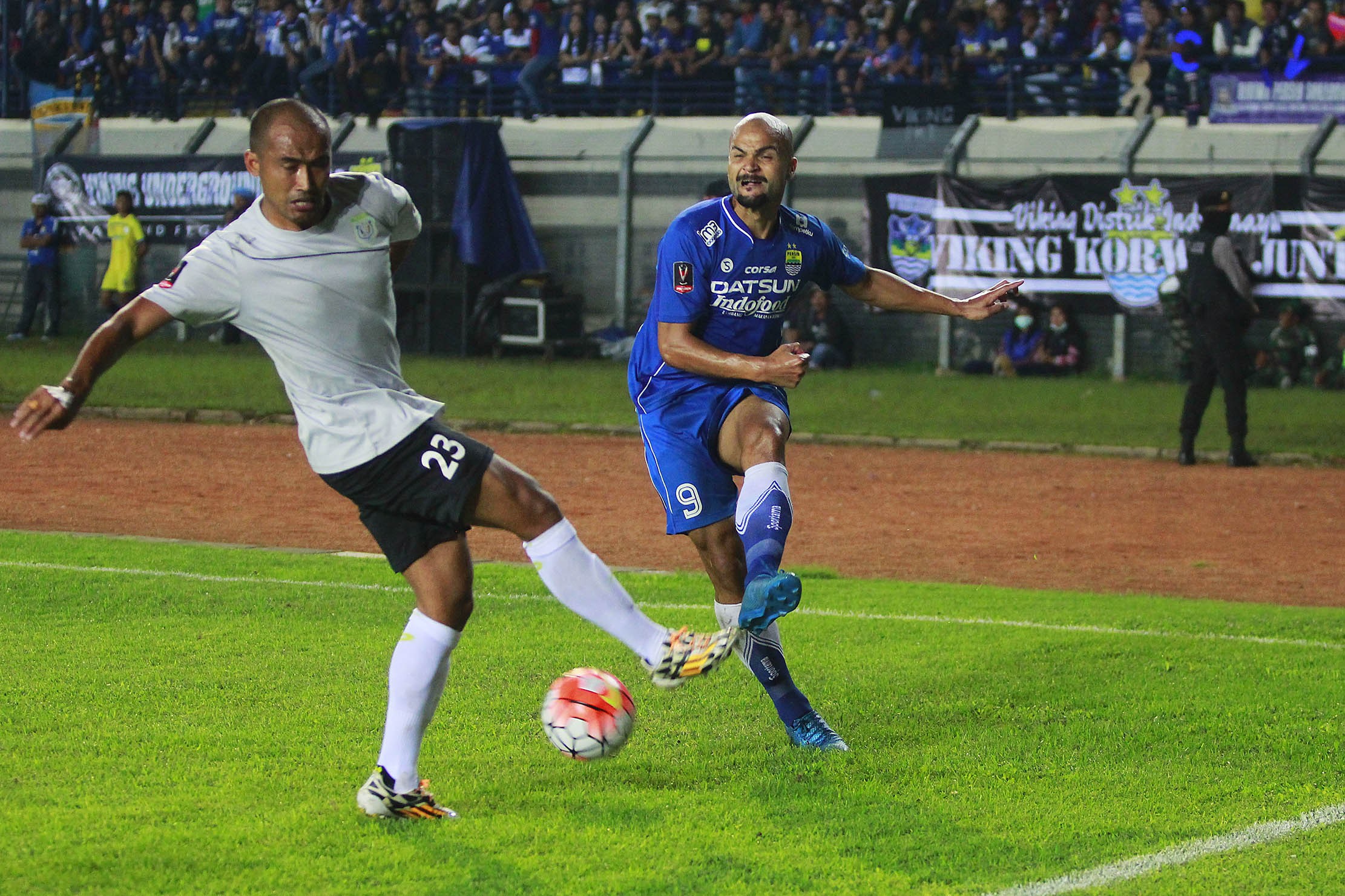 Nhận định bóng đá Persib vs Persela, 18h30 ngày 3/12: Điểm tựa sân nhà