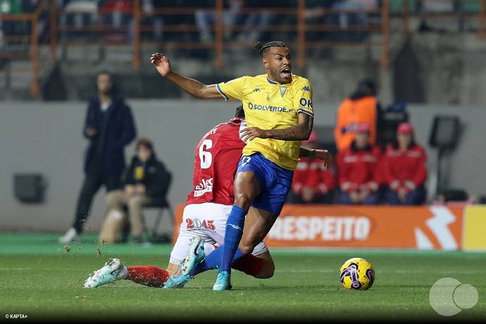 Nhận định, soi k&egrave;o Casa Pia vs Famalicao, 01h00 ng&agrave;y 6/1: Nối d&agrave;i mạch thắng