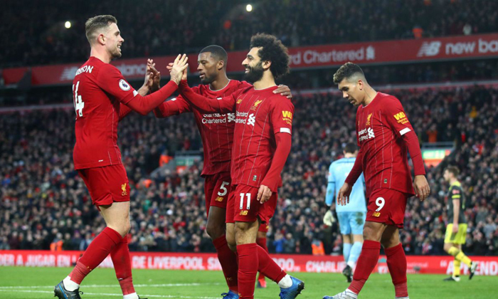 Liverpool ph&aacute; kỷ lục v&ocirc; địch NHA sớm của MU v&agrave; Man City?