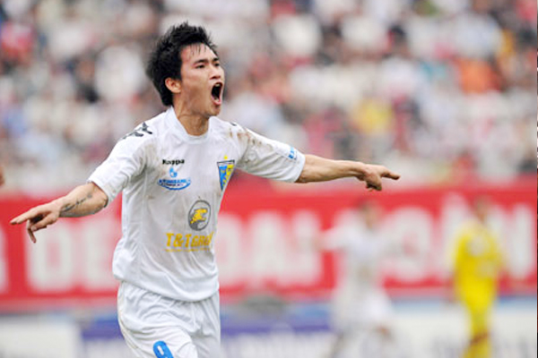 Top 10 cầu thủ ghi bàn nhiều nhất lịch sử V-League: Công Vinh xếp thứ 3