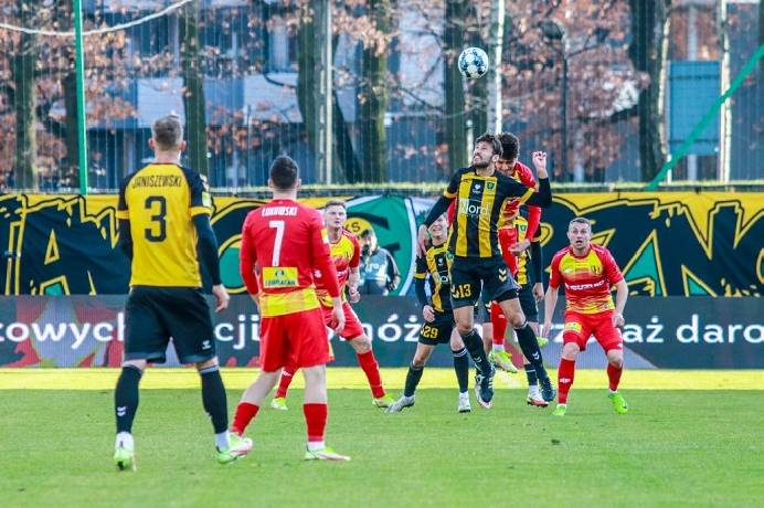 Nhận định, soi kèo Korona Kielce vs GKS Katowice, 0h00 ngày 6/5: Dĩ hòa vi quý