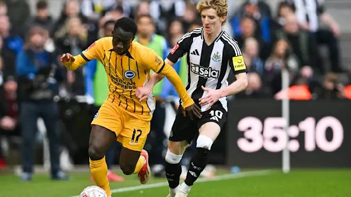 Soi kèo góc Brighton vs Newcastle, 20h00 ngày 4/5