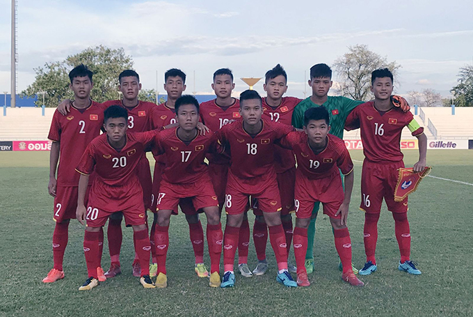 CĐV Đông Nam Á khích lệ tinh thần U15 Việt Nam