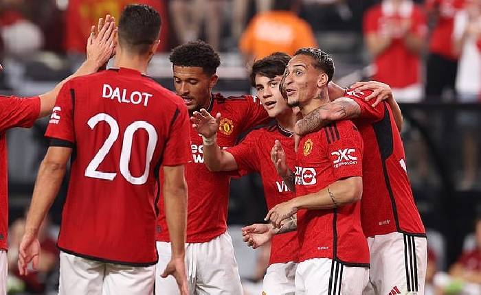 Vừa chê CLB 'cùi bắp', sao 85 củ của M.U đã gọi điện xin 'quay xe'