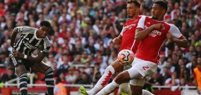 Peter Schmeichel : 'Cậu ấy lo sợ Saka n&ecirc;n đ&atilde; khiến M.U thủng lưới'