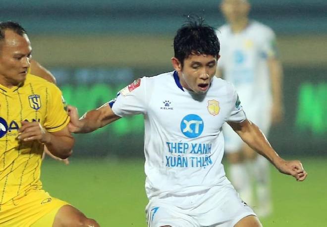 Hồng Duy lên mạng xin lỗi thầy sau vụ từ chối bắt tay