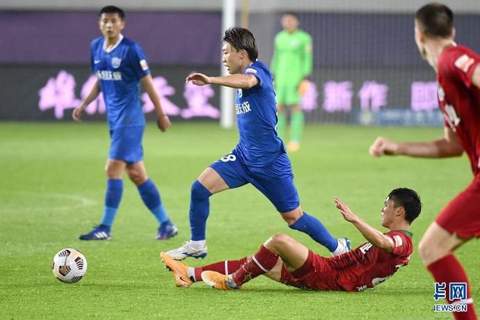 Soi k&egrave;o phạt g&oacute;c Henan Songshan vs Chengdu Rongcheng, 18h30 ng&agrave;y 5/12