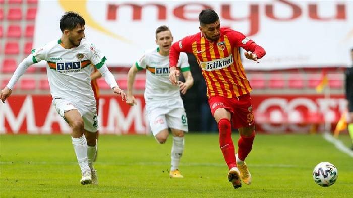 Soi k&egrave;o t&agrave;i xỉu s&aacute;ng nhất 6/2: Alanyaspor vs Rizespor