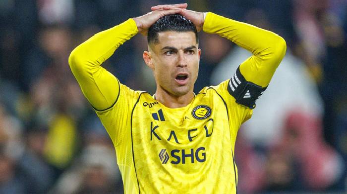 FIFA cho phép Al Nassr chấm dứt hợp đồng với Ronaldo