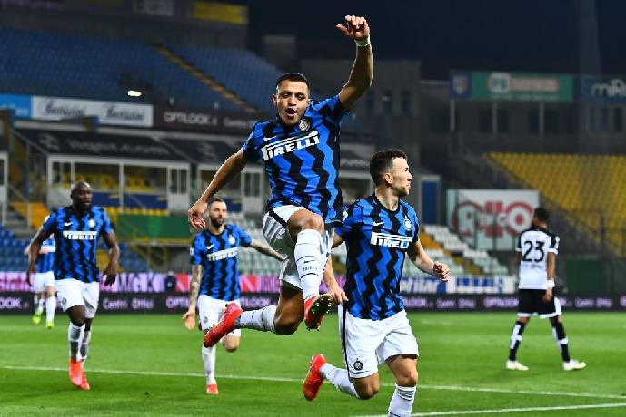 Sanchez lập cú đúp sau 2 đường kiến tạo của Lukaku