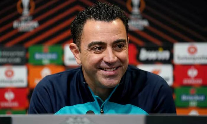 Xavi: 'Barca có 2 trung vệ đẳng cấp nhất thế giới'