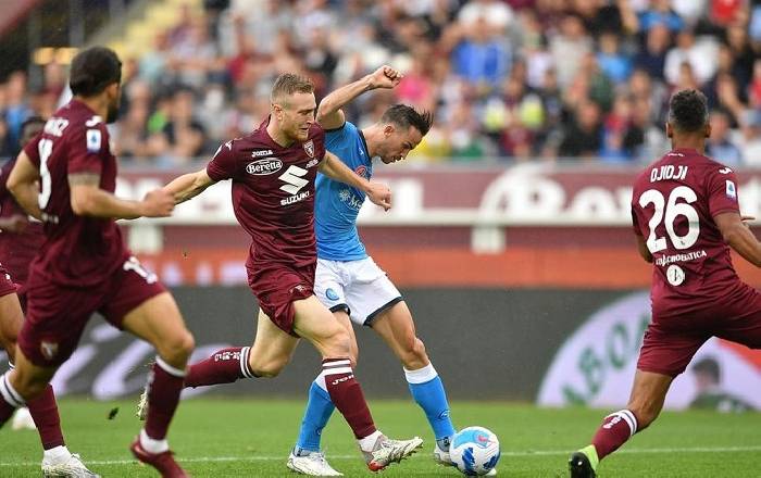 Soi kèo góc Napoli vs Torino, 2h45 ngày 7/3