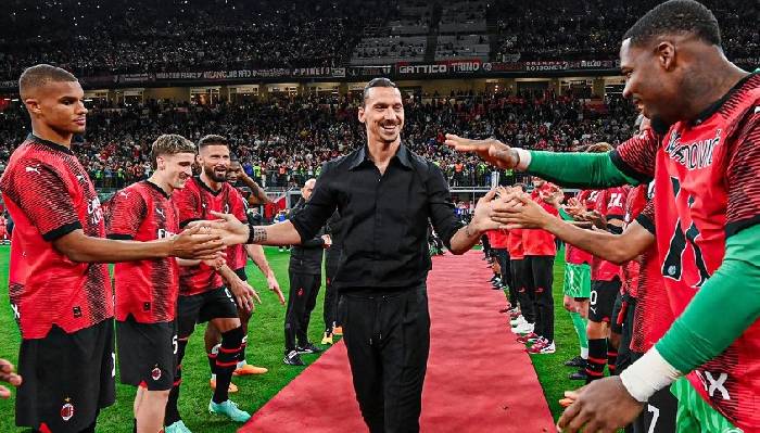 'Kẻ đi săn si&ecirc;u phẩm' ch&iacute;nh thức n&oacute;i lời gi&atilde; từ s&acirc;n cỏ