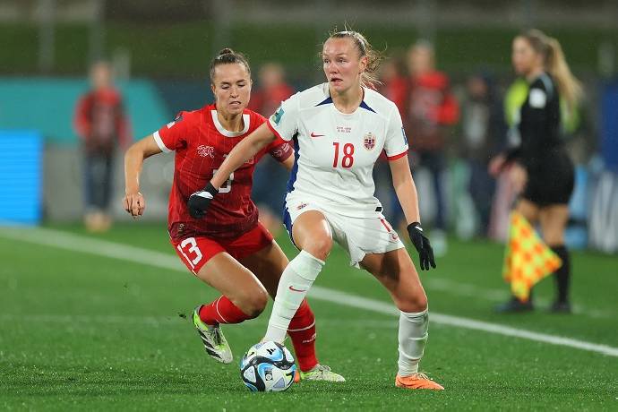 Soi kèo góc nữ Pháp vs nữ Anh, 2h00 ngày 6/7