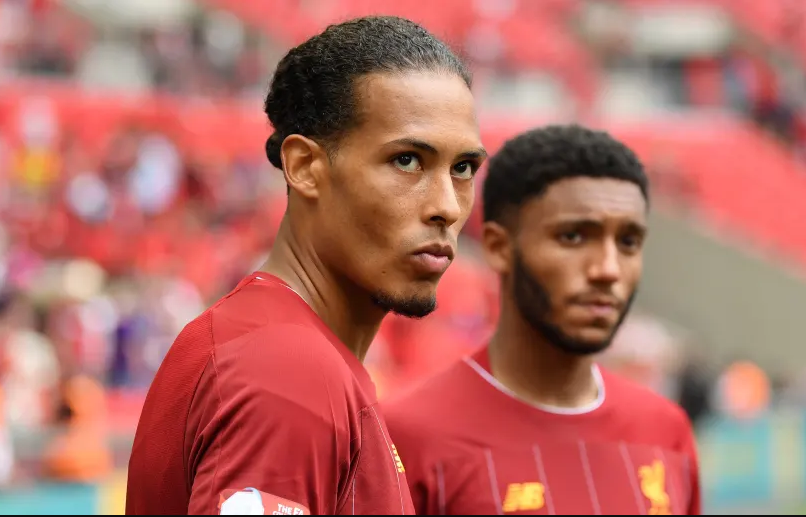 Người đầu ti&ecirc;n qua mặt Virgil van Dijk sau hơn một năm l&agrave; ai?
