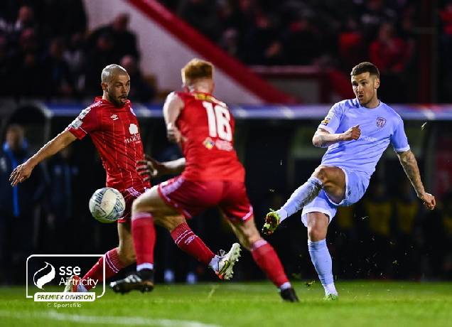 Nhận định, soi k&egrave;o Shelbourne vs Derry City, 01h45 ng&agrave;y 6/8: Củng cố ng&ocirc;i đầu bảng