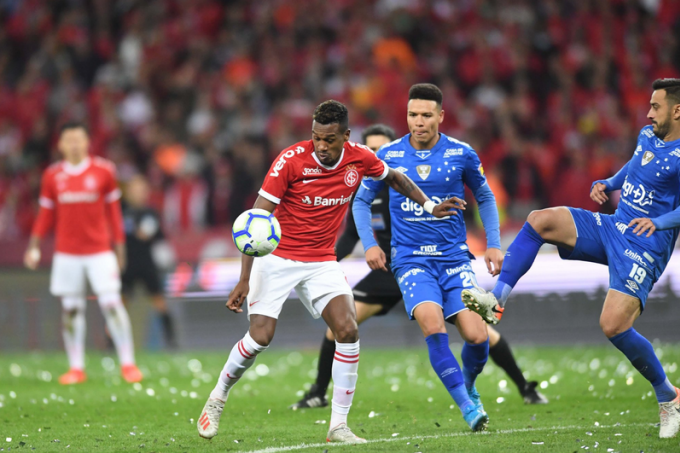 Internacional RS 3-0 Cruzeiro: Guerrero lập c&uacute; đ&uacute;p đưa Internacional v&agrave;o chung kết c&uacute;p QG Brazil