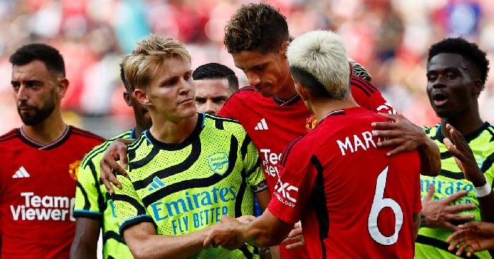 Cựu sao Chelsea: 'Thật khó hiểu! Cậu ta hết cửa ở lại M.U rồi'