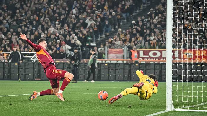 Siêu máy tính dự đoán Lecce vs AS Roma, 0h ngày 7/1