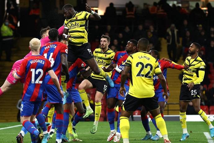 Soi k&egrave;o phạt g&oacute;c Crystal Palace vs Watford, 21h00 ng&agrave;y 7/5