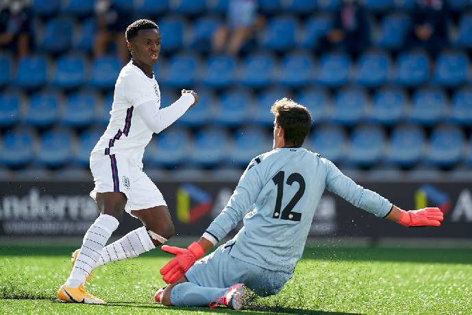 Máy tính dự đoán bóng đá 7/6: Anh U21 vs Albania U21