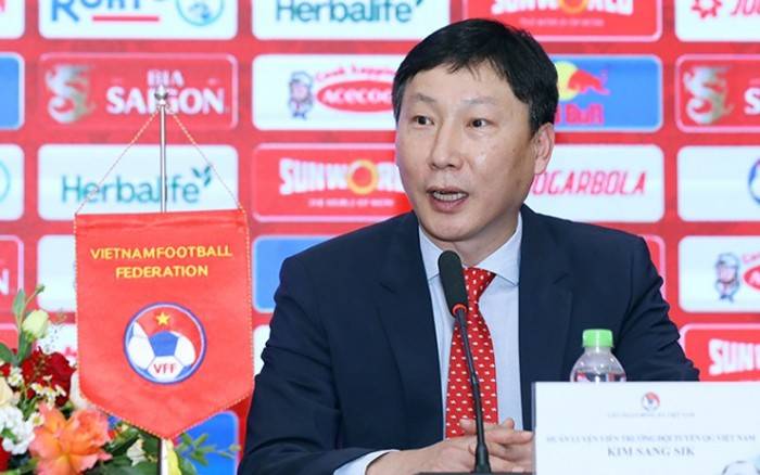 HLV Kim Sang Sik: &lsquo;L&acirc;u lắm rồi tuyển Việt Nam mới biết chiến thắng&rsquo;