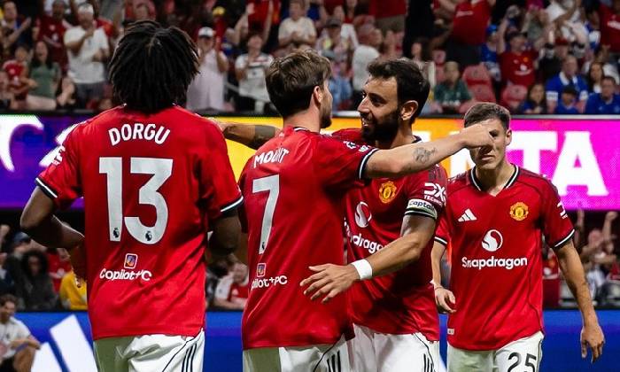 Arsenal vung tiền mạnh nhất, MU vẫn chưa bán được cầu thủ nào