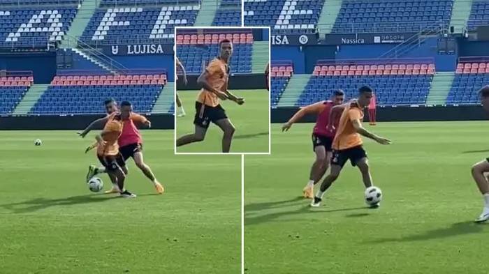 Sao M.U trổ tài dứt điểm khiến Antony, Sancho 'đứng hình'