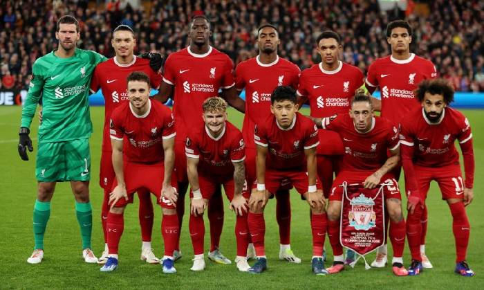 Chờ mãi mới có cơ hội thi đấu, sao Liverpool dính luôn chấn thương