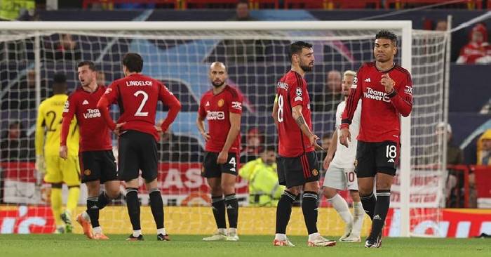 Được M.U liên hệ, 'máy chạy' Premier League tránh như tránh tà