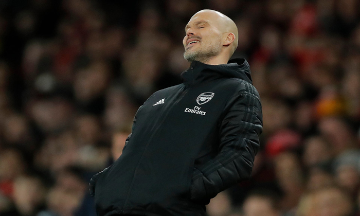 Arsenal tệ nhất 42 năm, Freddie Ljungberg vẫn n&oacute;i cứng