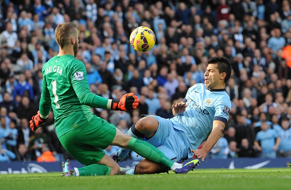 De Gea khiến Man City sốt s&igrave;nh sịch trước derby th&agrave;nh Manchester