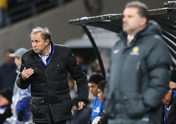 Bị Ấn Độ làm nhục, Thái Lan đuổi HLV trong đêm