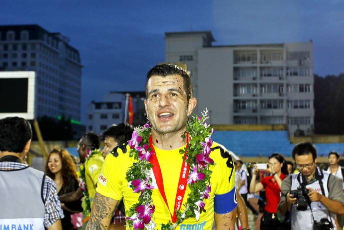 Cristiano Roland đặt mục tiêu giống HLV Park khi trở lại Việt Nam