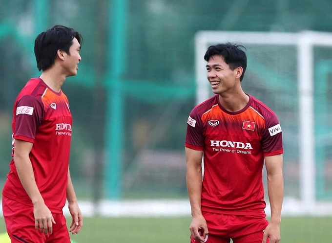 Tuấn Anh 's&ocirc;i m&aacute;u' khi nhắc đến C&ocirc;ng Phượng