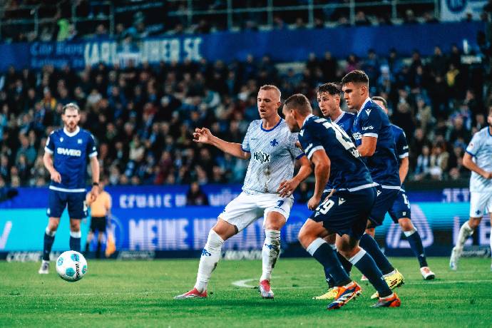 Nhận định, soi k&egrave;o Darmstadt vs Karlsruher, 0h30 ng&agrave;y 8/3: R&uacute;t ngắn khoảng c&aacute;ch