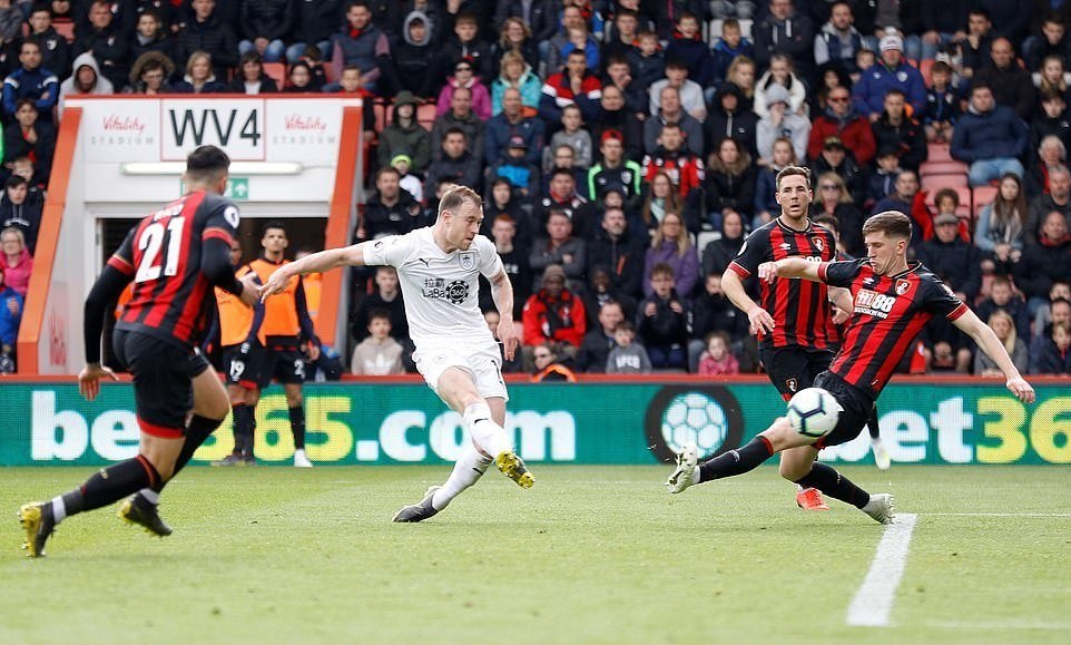 Video Bournemouth 1-3 Burnley (Premier League, Ngoại hạng Anh v&ograve;ng 33)