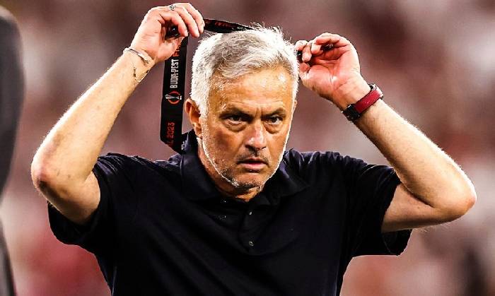 'Người đặc biệt' Mourinho ch&iacute;nh thức bật m&iacute; về tương lai