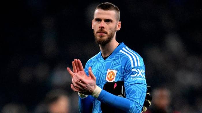 Bị 'phản bội', De Gea ám chỉ Man United chẳng khác gì 'gánh xiếc'