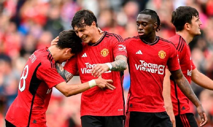 'Quá nghiệp dư, sự nghiệp của cậu ta ở Man United đã chấm hết rồi'