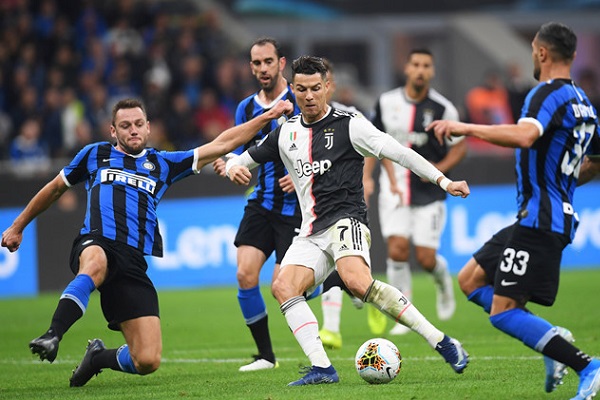 Inter Milan 1-2 Juventus: Ronaldo đen đủi, L&atilde;o b&agrave; vẫn ngược d&ograve;ng hạ Inter