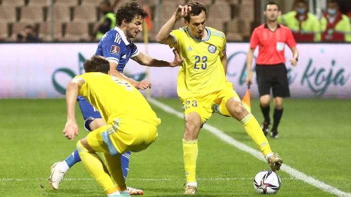Soi k&egrave;o phạt g&oacute;c Kazakhstan vs Bosnia-Herzegovina, 20h ng&agrave;y 9/10