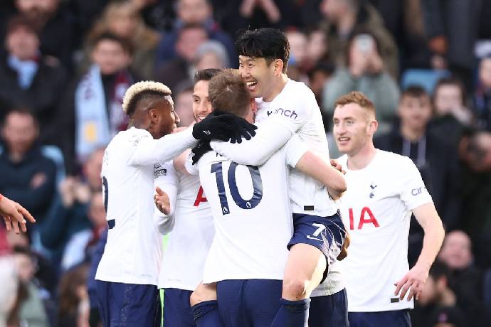 Soi kèo phạt góc Luton Town vs Tottenham, 18h30 ngày 7/10