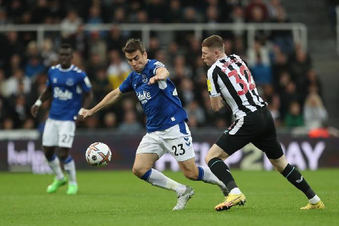 Soi k&egrave;o phạt g&oacute;c Everton vs Newcastle, 02h30 ng&agrave;y 8/12